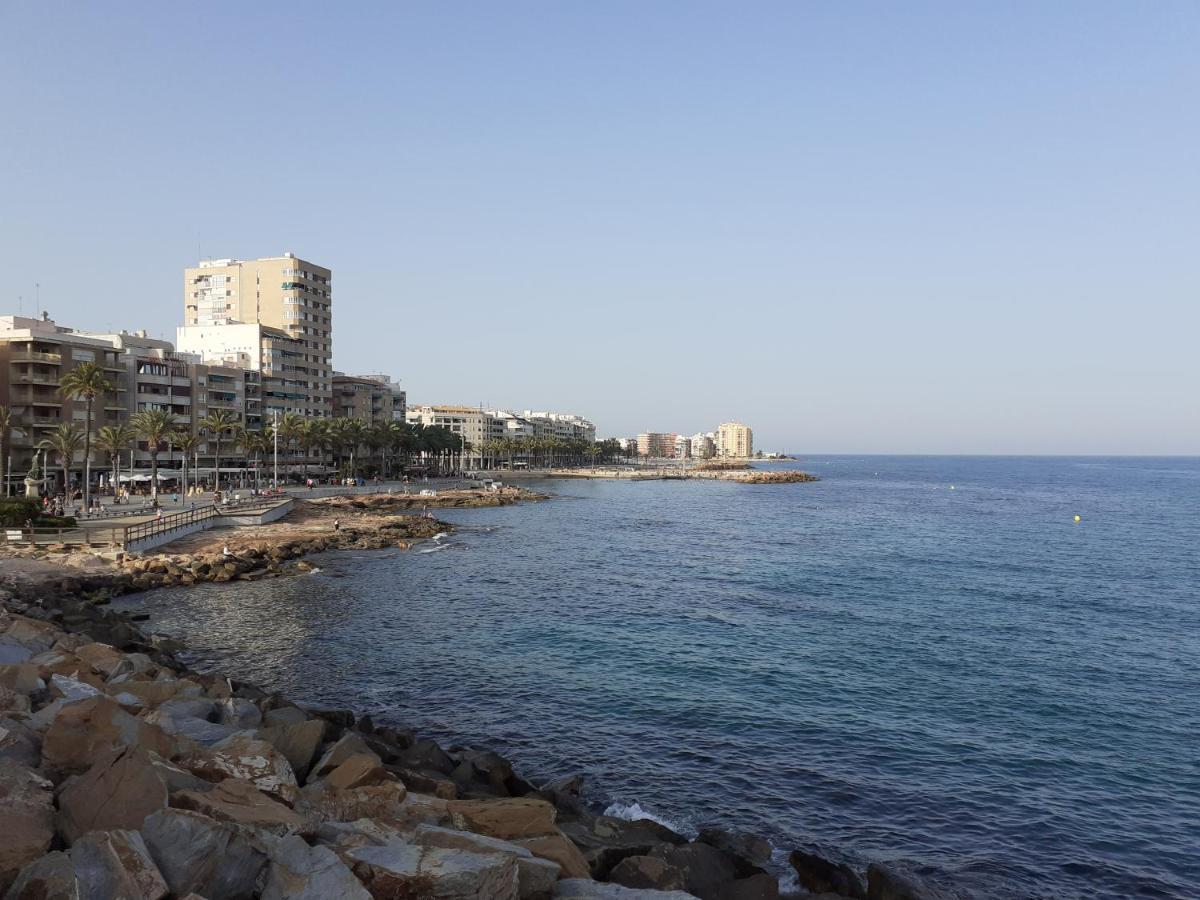 Apartment Los Locos Beach With Balcony And Wi-Fi Torrevieja Exterior photo
